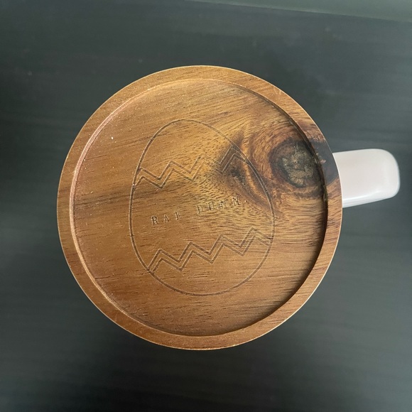 NEW Rae Dunn PEEP’S SAKE Mug w/Wooden Lid/Coaster 🐰🐣🐰 - Picture 3 of 4